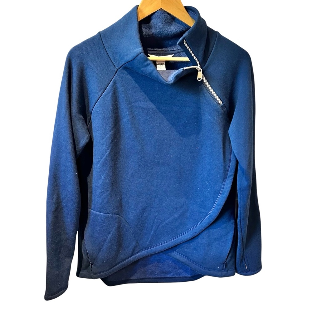 Athleta Cozy Karma Asymetrical Pullover Sweatshirt Size Small Enchanted Blue